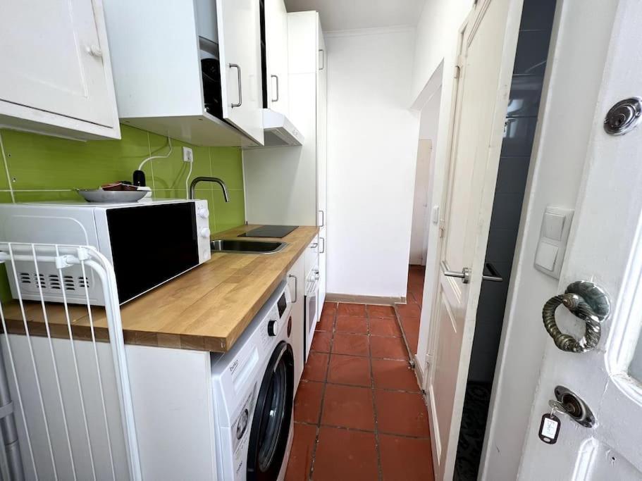 Studio In Estoril Near Beach Walk In 3 Min Exterior foto